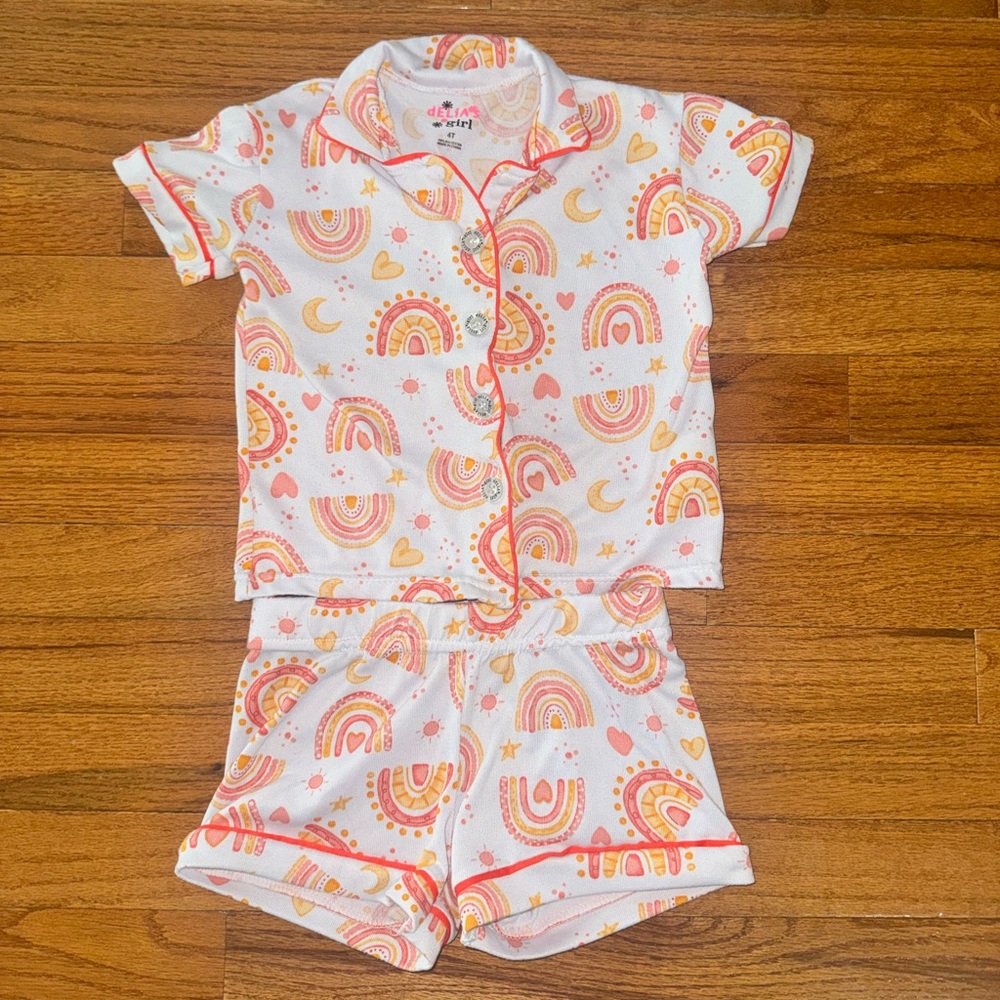 dELiA*s 4T White Short Pajama Set with Pink and Coral Rainbows